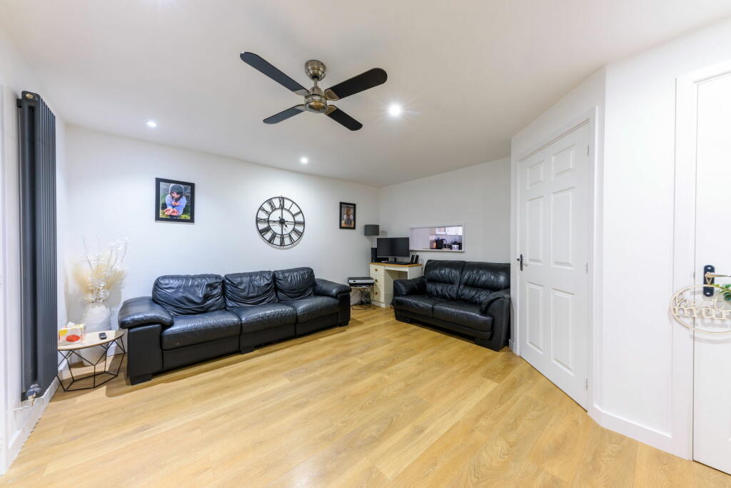 Additional image 4 of Badger Close, Redditch, B98 0JE