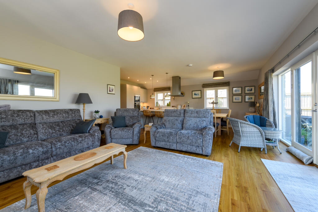 Additional image 7 of Highfields Close, Walton