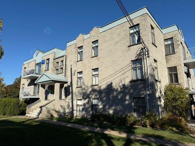 684 Mtée Montrougeau|#103|Laval (Fabreville), Quebec H7P5L1