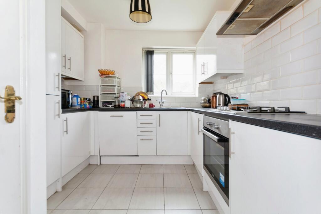 Additional image 3 of Collingtree Court, Solihull, West Midlands, B92