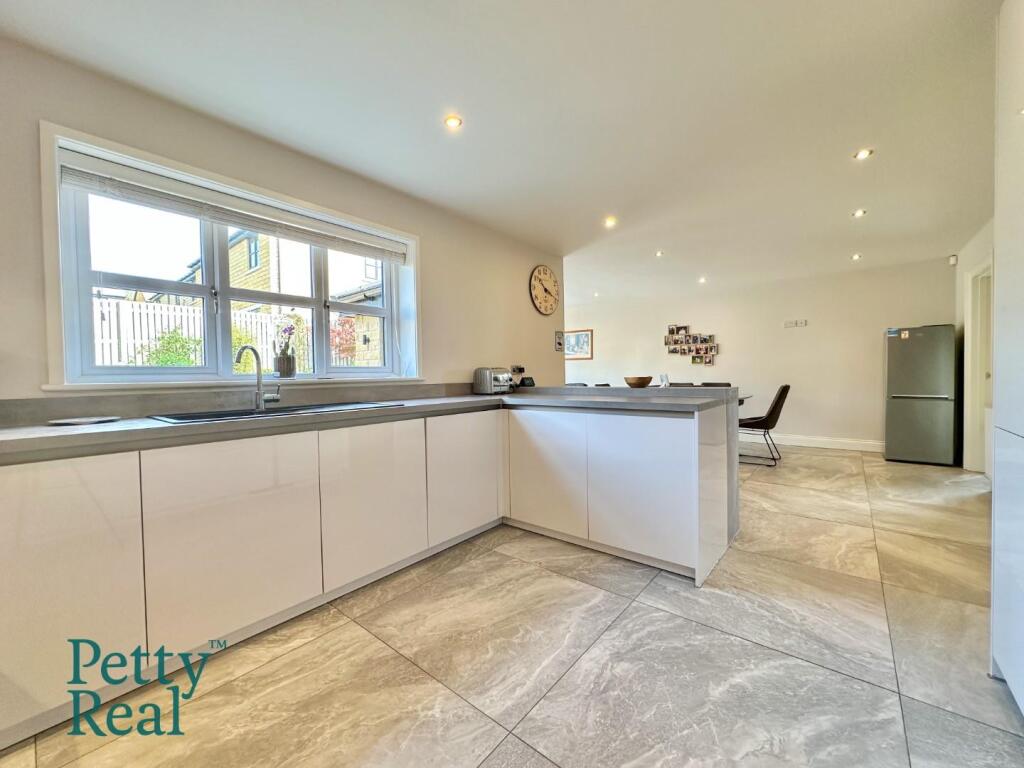 Additional image 11 of Towler Drive, Colne