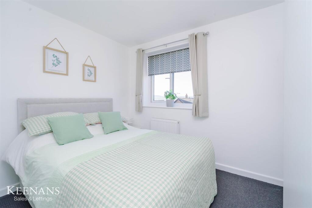 Additional image 7 of Singleton Avenue, Read