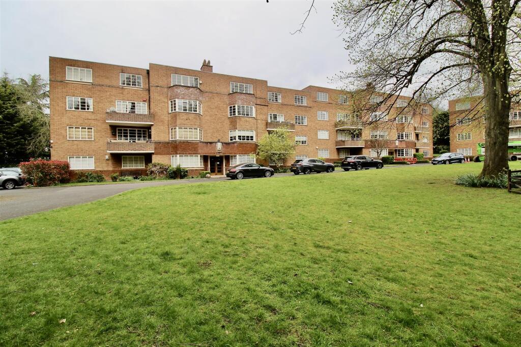 Viceroy Close, Edgbaston, Birmingham