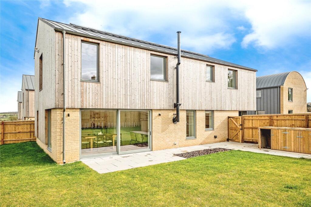 Additional image 4 of The Barn Garden, Great Elm