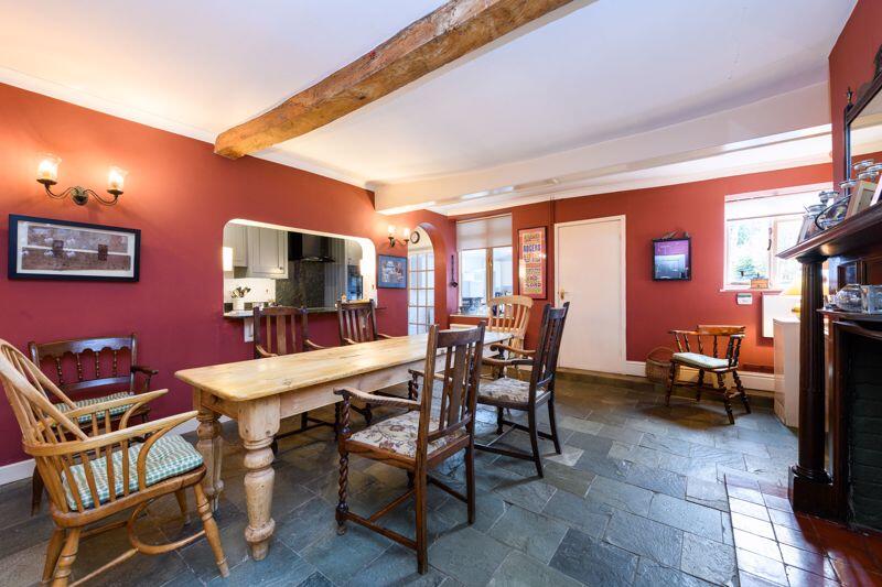 Additional image 25 of Holt