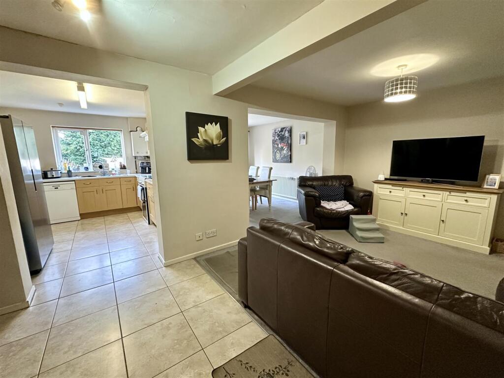 Additional image 2 of Meadow Road, Alcester