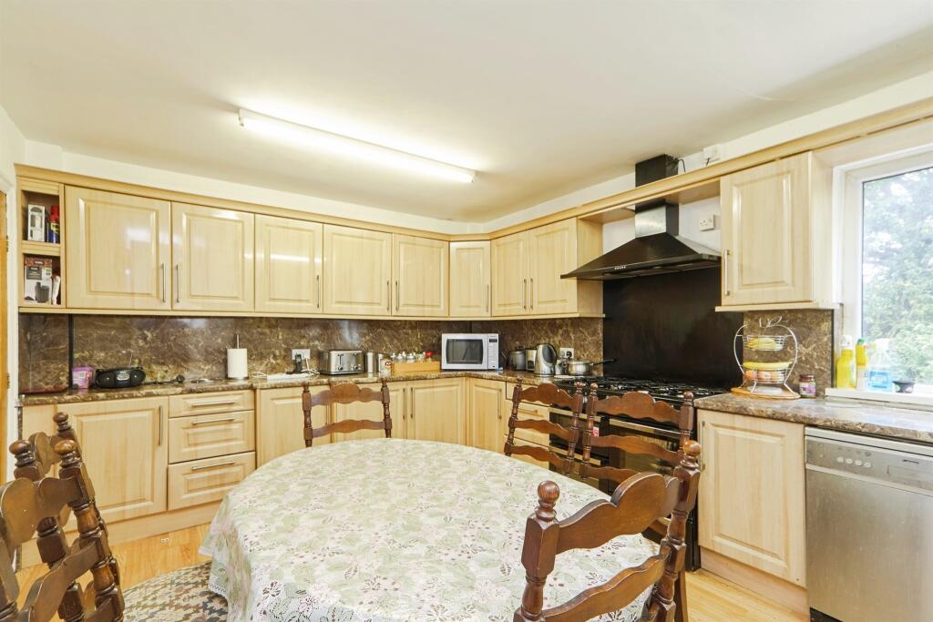 Additional image 4 of Lindisfarne Road, Shipley