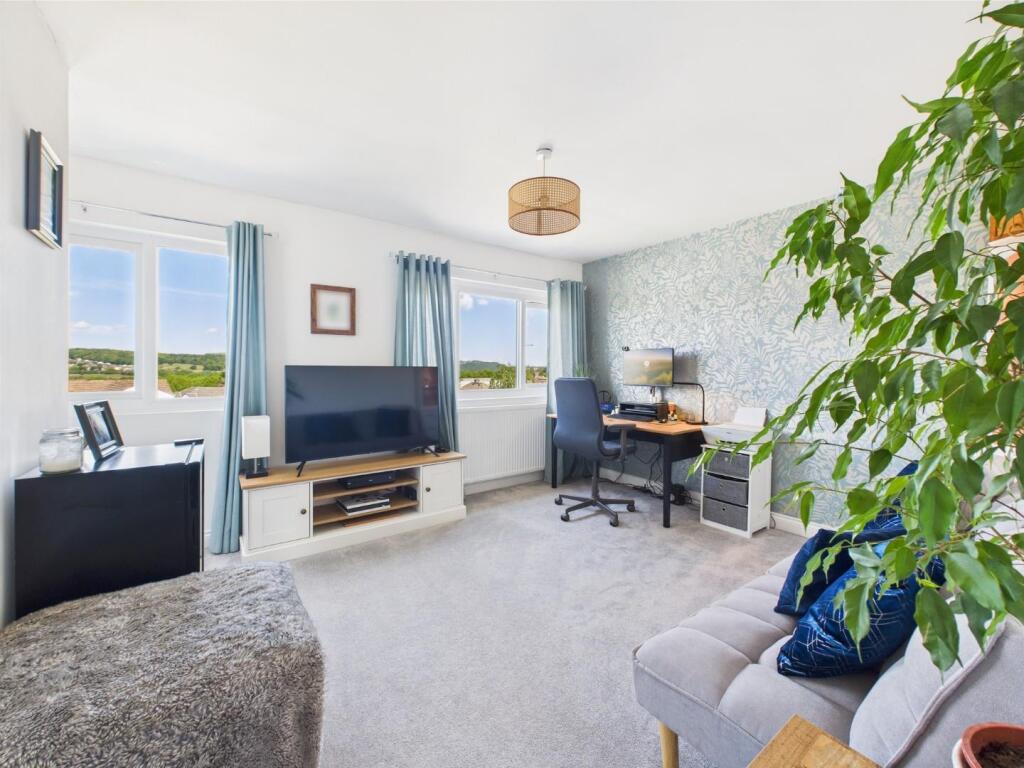 Additional image 15 of Grange Park Road, Bingley