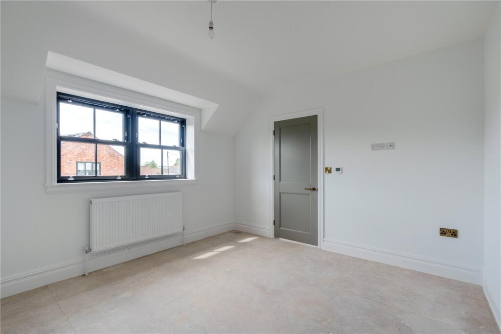 Additional image 18 of Impressive New Home in Holcombe –  Late Summer Completion