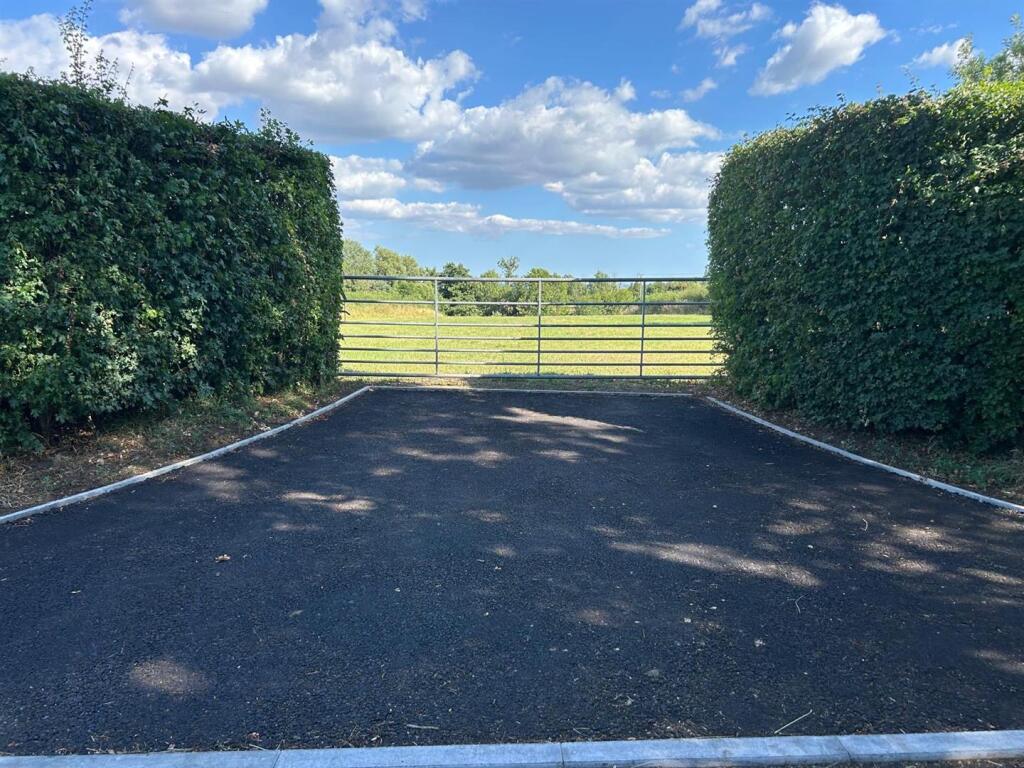 Additional image 6 of Whitechurch Lane, Yenston, Henstridge