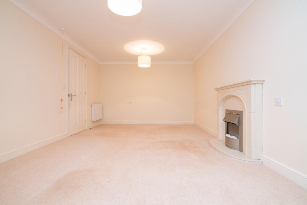 Additional image 23 of 15 Grange Court, 298 Warwick Road, Solihull, B92 7GL