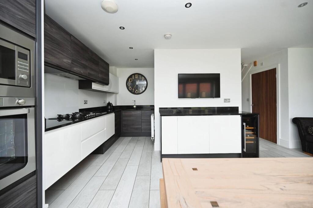 Additional image 6 of Providence Avenue, Bradford