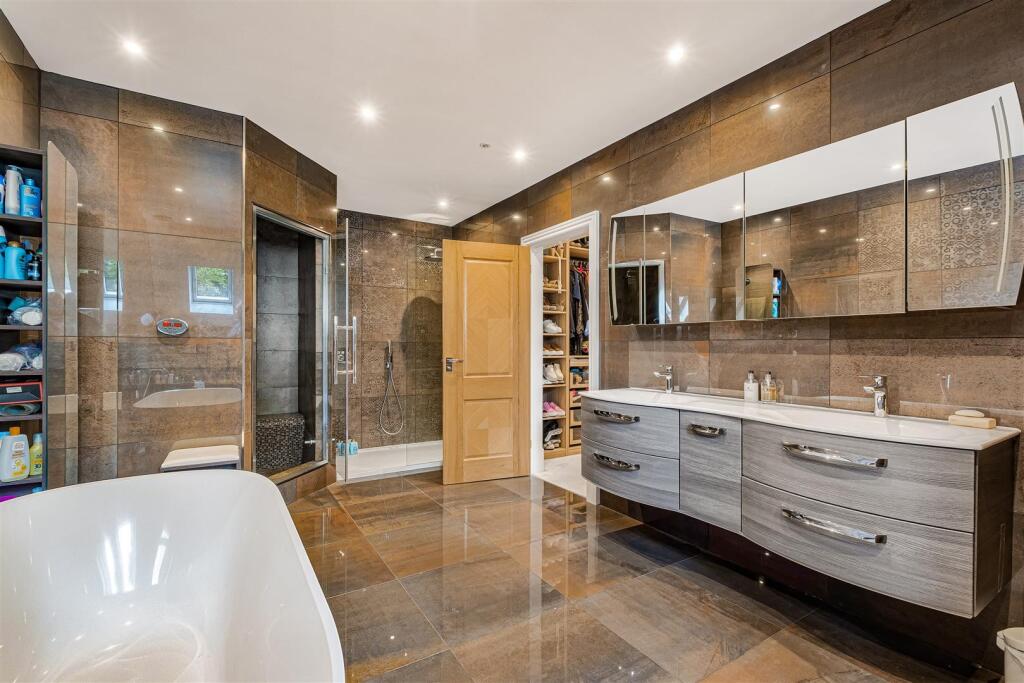 Additional image 31 of Hartopp Road, Four Oaks Park