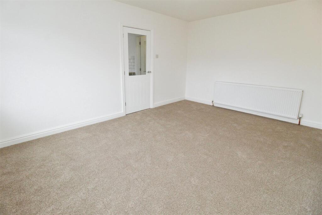 Additional image 5 of Markfield Avenue, Low Moor, Bradford, BD12 0UH