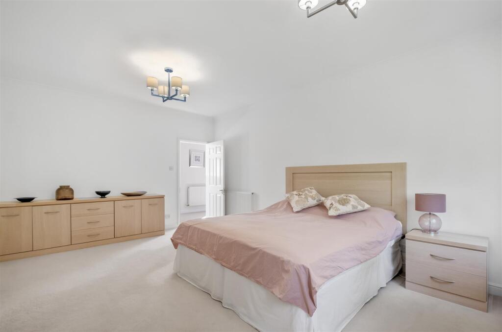 Additional image 35 of Selwyn Walk, Little Aston, Sutton Coldfield