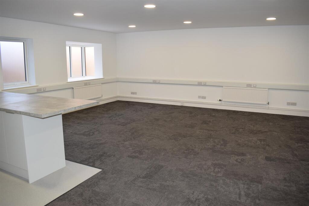 Additional image 4 of Unit 2 at Henley Court Off High Street, Henley-In-Arden
