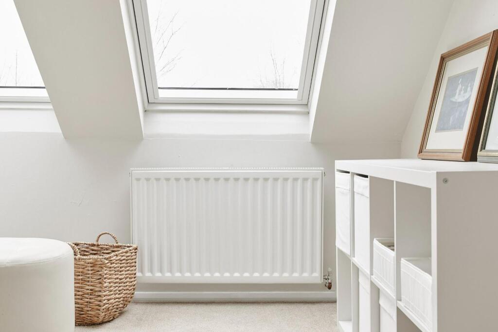 Additional image 19 of Hawthorn Crescent, Baildon,