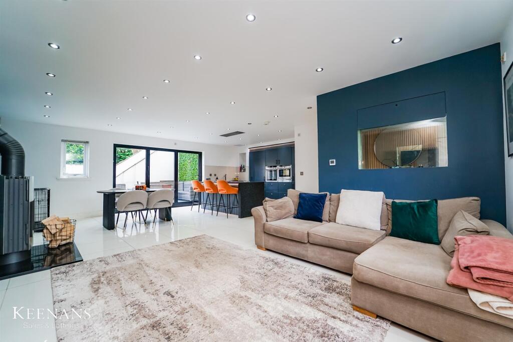 Additional image 44 of Newbigging Avenue, Rossendale