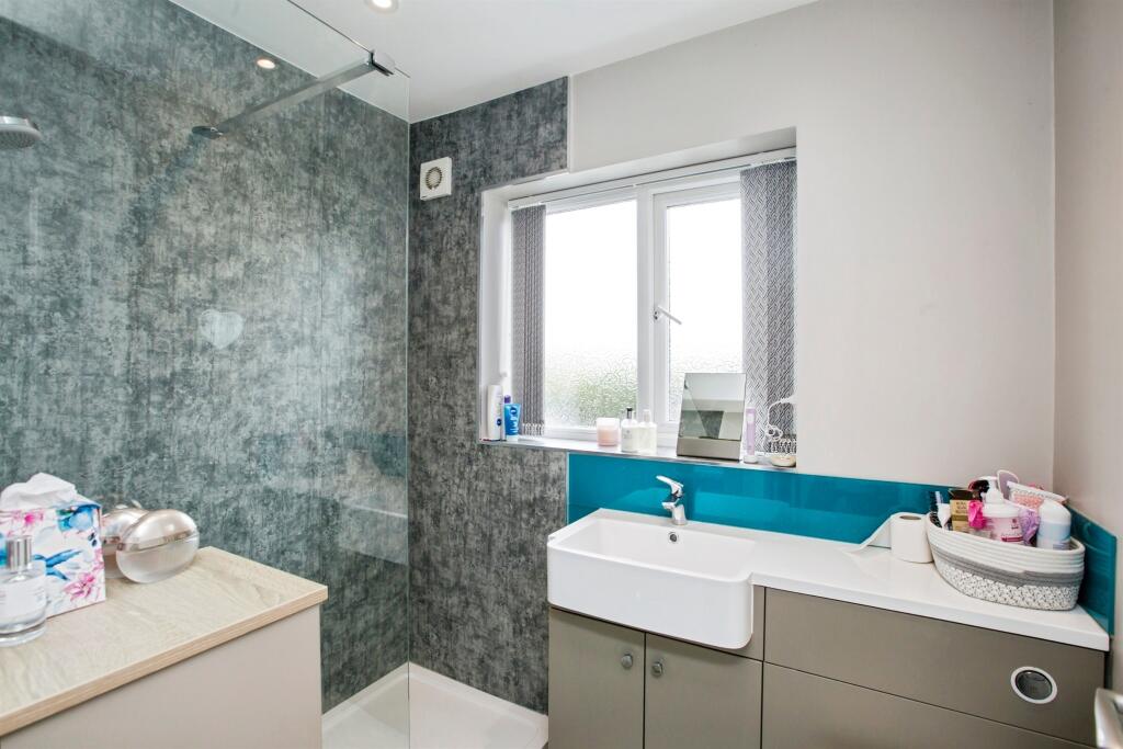 Additional image 10 of Greenside Lane, Cullingworth, Bradford