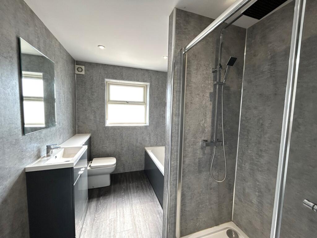 Additional image 7 of Old Hart Soil Farm Yard, Highmoor Lane, Cleckheaton, BD19