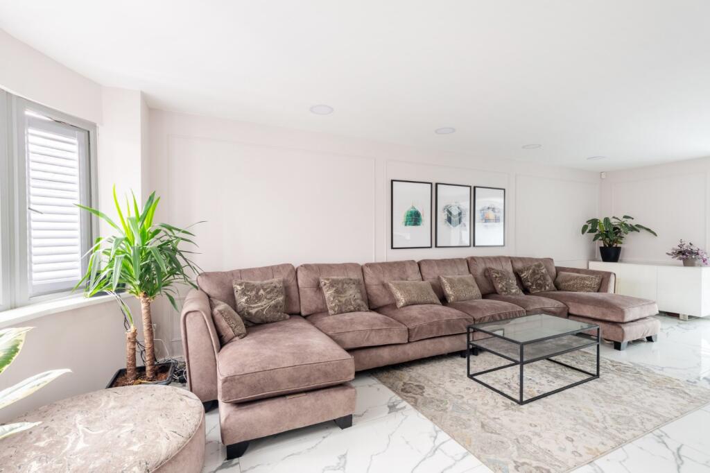 Additional image 5 of Wagon Lane, Solihull, West Midlands, B92