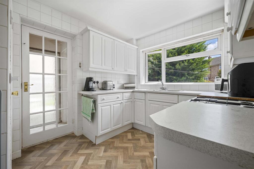 Additional image 4 of Hadrians Walk, Alcester