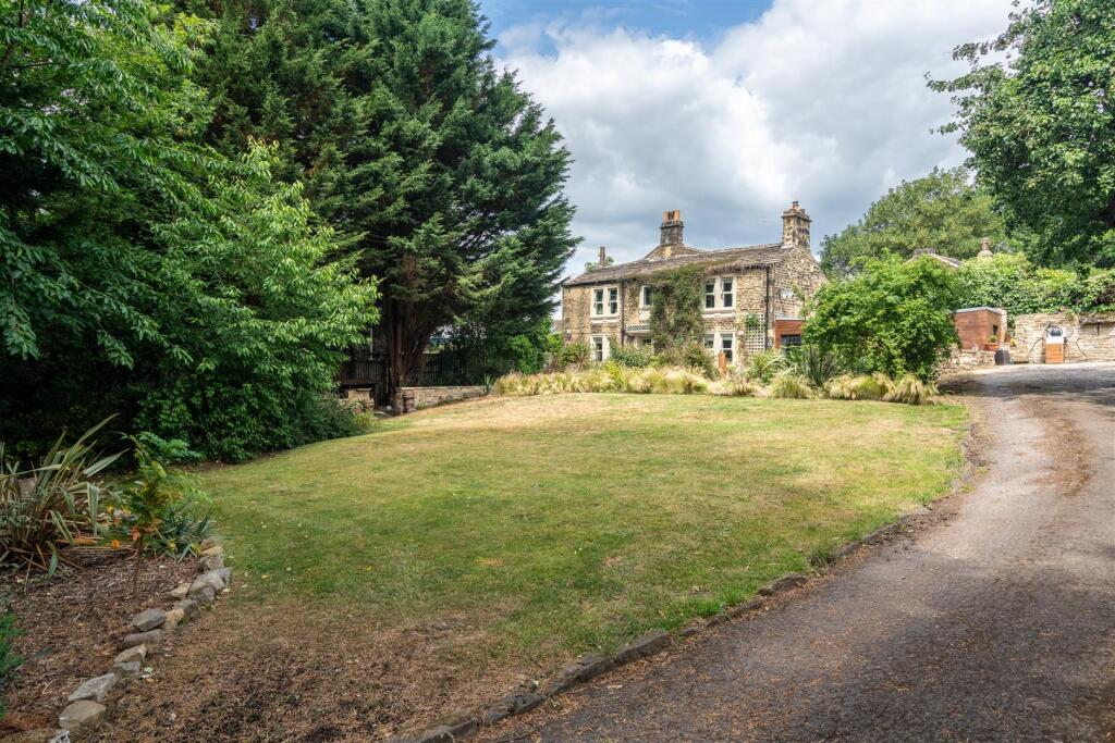 Additional image 25 of Character Property on Woodlands Drive