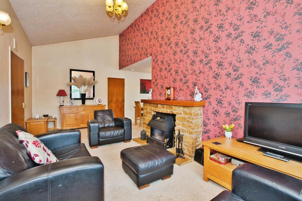 Additional image 14 of Abbots Way, Yeovil
