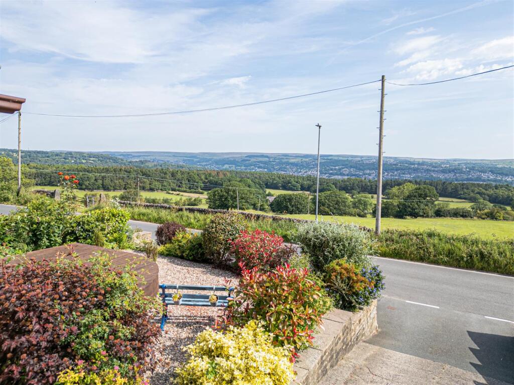 Additional image 63 of Moor View Drive, Bingley