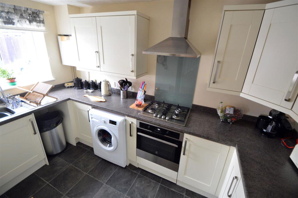 Additional image 4 of Newbury Close, Catshill, Bromsgrove, Worcestershire, B61 0SB