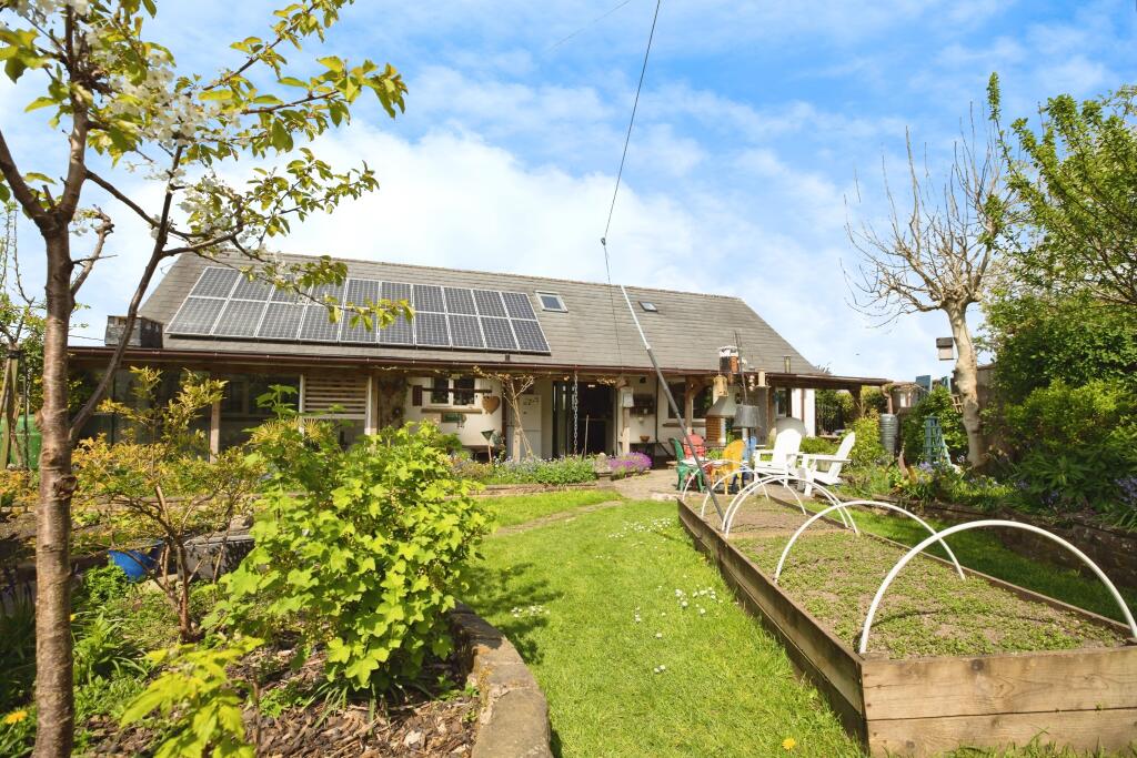 Additional image 4 of Park Crescent, Accrington, BB5