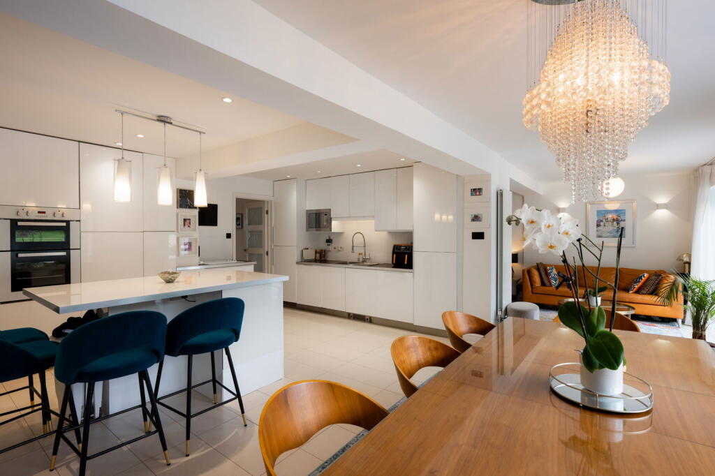 Additional image 13 of Beverley Close, Sutton Coldfield, B72 1YF