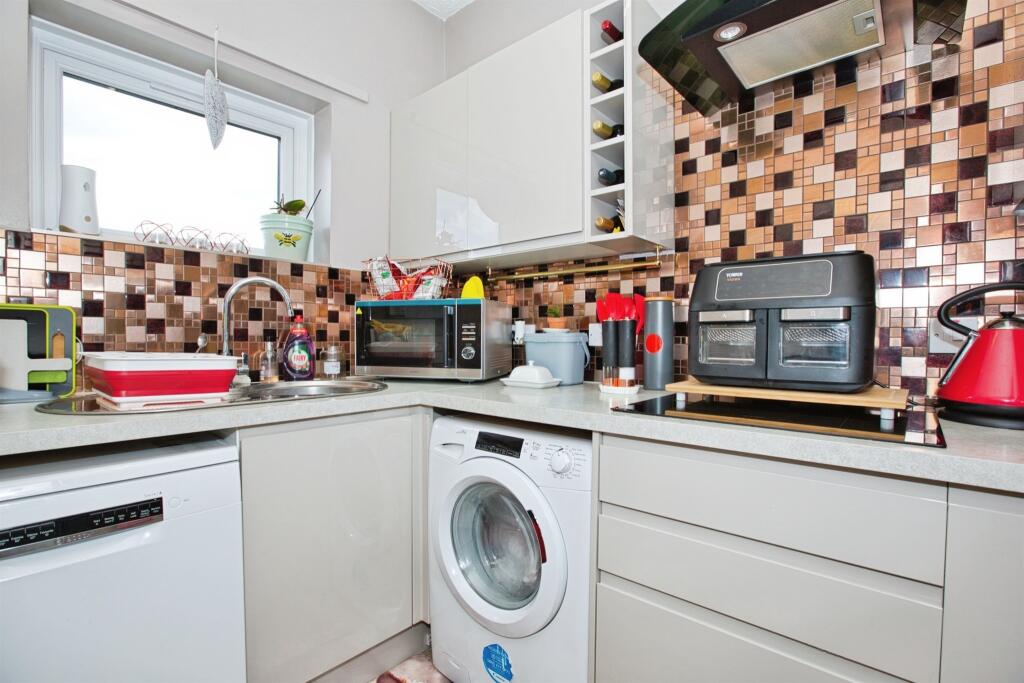 Additional image 14 of Orchard Road, Street