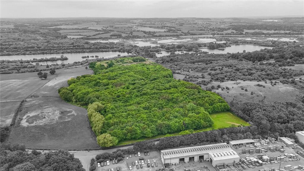 Additional image 4 of Tamworth Road, Dosthill, Tamworth, Staffordshire, B77