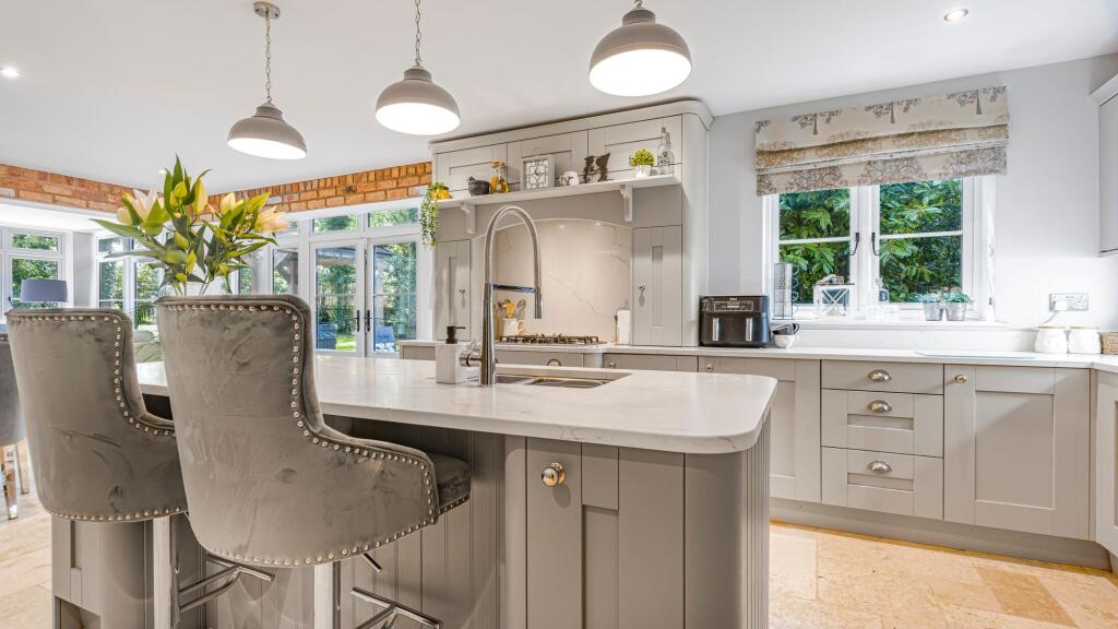 Additional image 8 of Oak View Rise, Four Oaks, B75