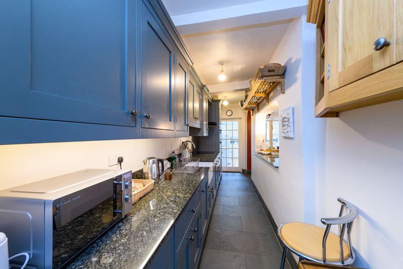 Additional image 26 of Holt