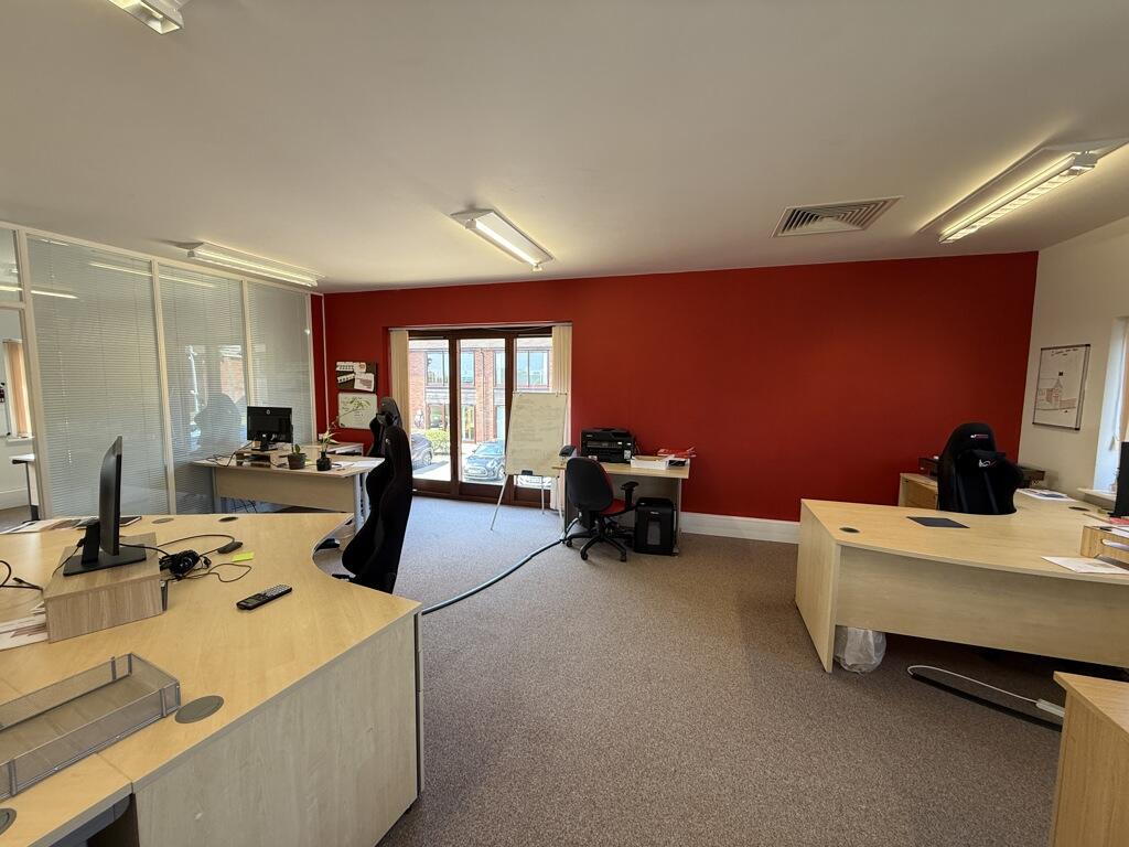 Additional image 5 of 21 Chestnut Court, Jill Lane, Sambourne, Redditch, Warwickshire, B96