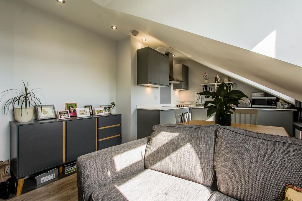 Additional image 10 of Flat 7 Central House, Church Street, Yeovil