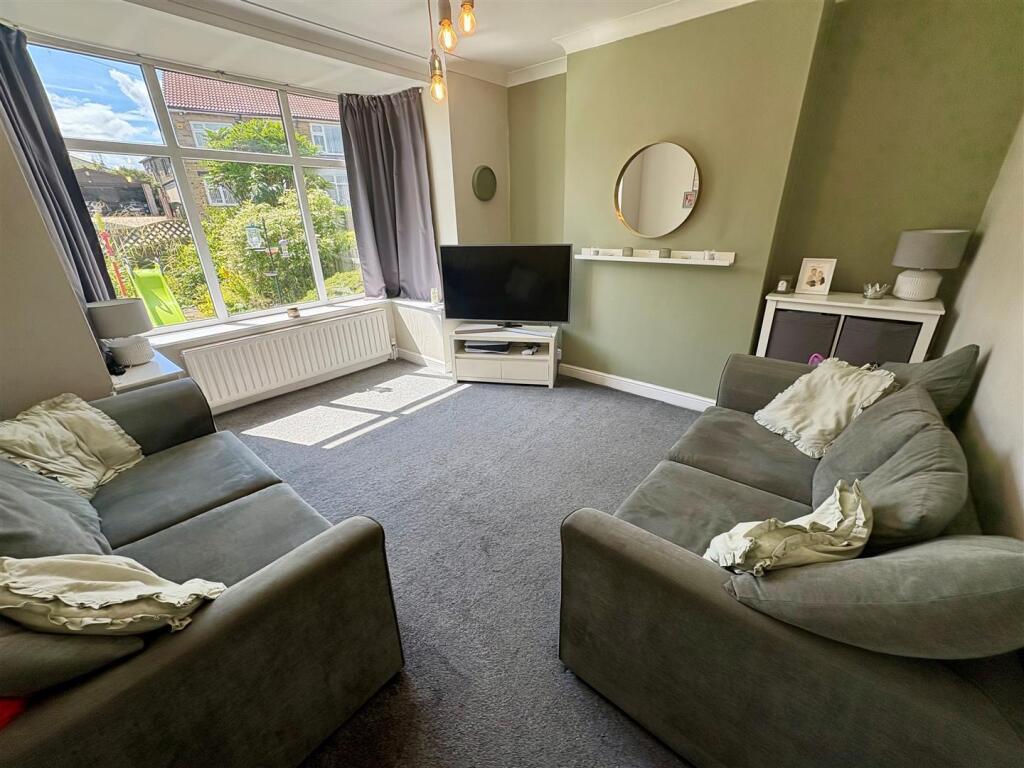 Additional image 2 of Fieldway, Clayton, Bradford