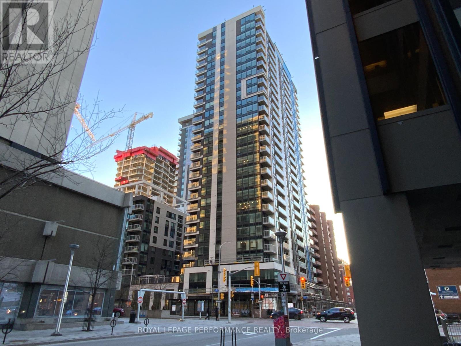 2511 - 340 QUEEN STREET|Ottawa, Ontario K1R0G1
