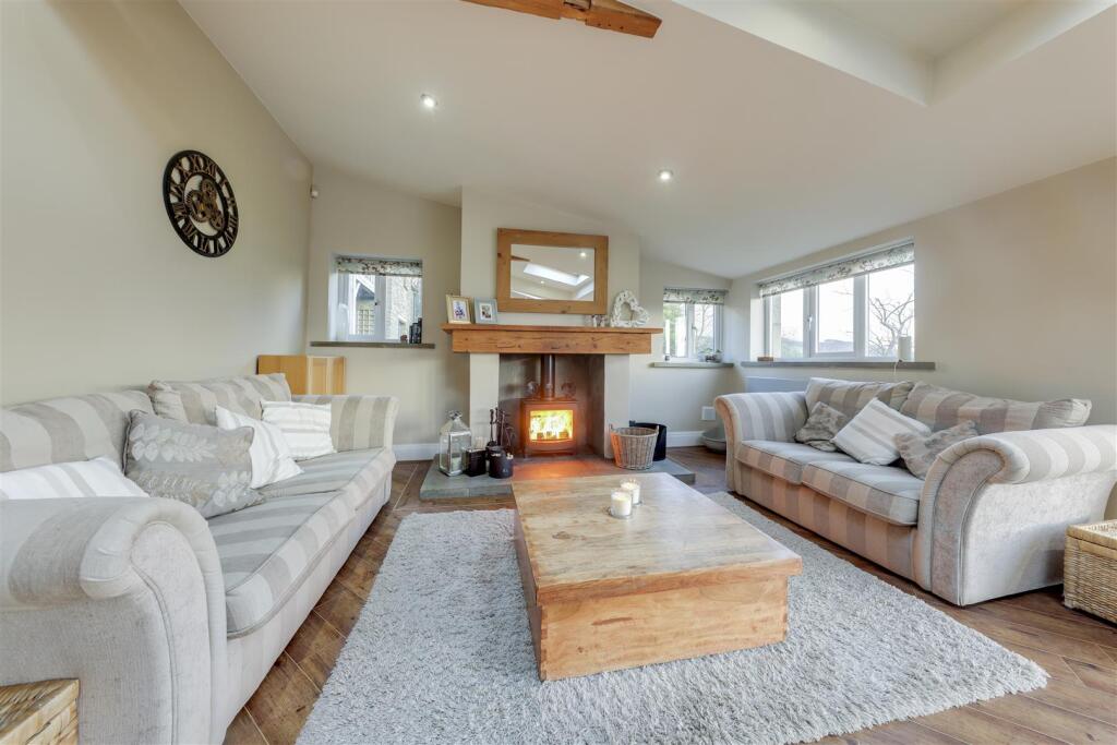 Additional image 15 of Hurst Lane, Rawtenstall, Rossendale, Lancashire - With Annexe & Spa Room