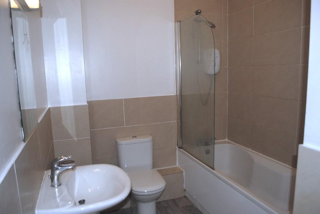 Additional image 6 of ***attention Investors And First Time Buyers, Yield Over 8%  A Modern, Purpse-built 2-bedroom 1ST Floor  Apartment***