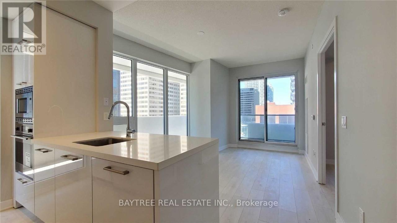 Property image for 809 - 2221 YONGE STREET|Toronto (Mount Pleasant West), Ontario M4S0B8