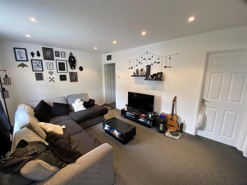Additional image 3 of Herblay Close, Yeovil