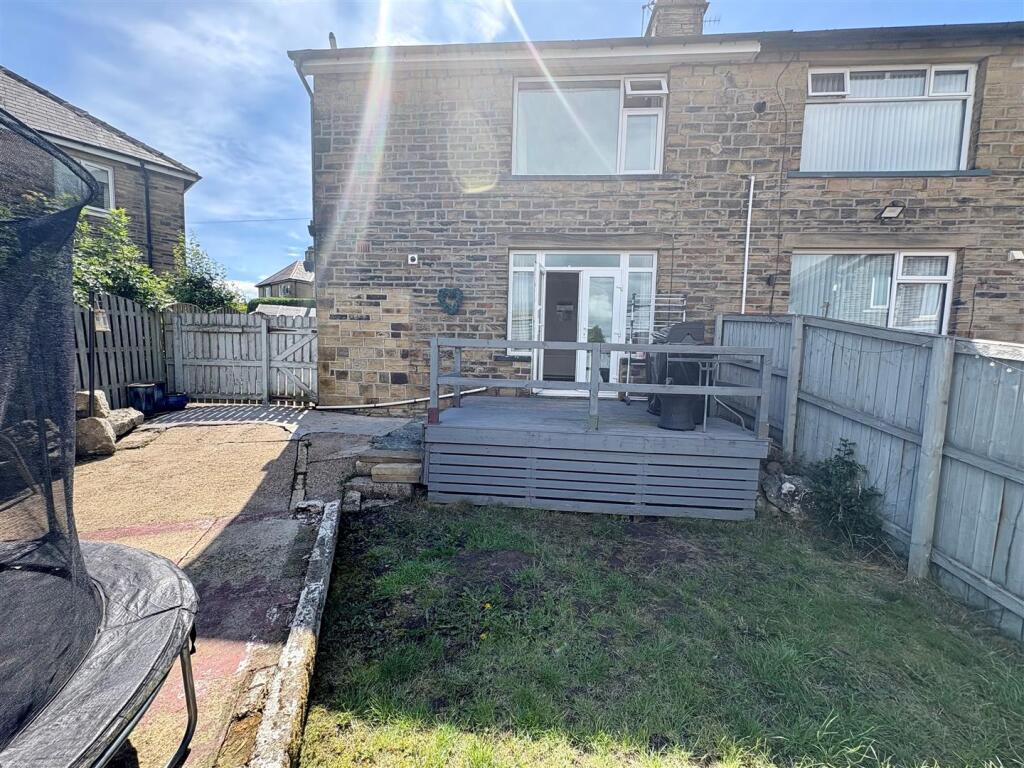 Additional image 18 of Fieldway, Clayton, Bradford