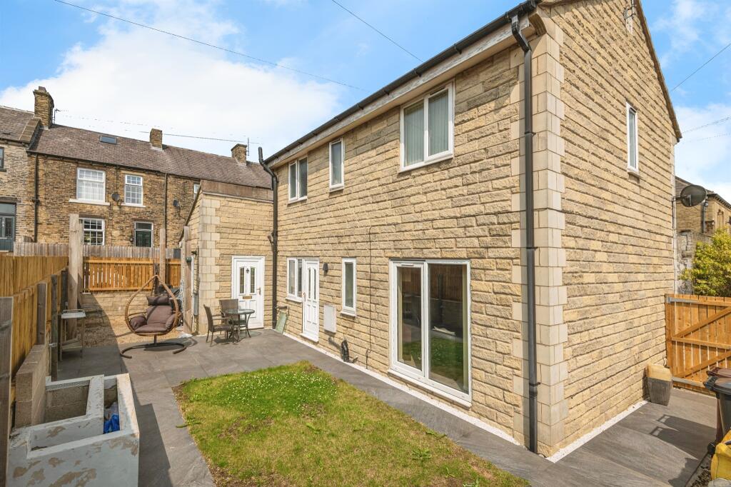 Additional image 15 of Wroe Place, Wyke, Bradford