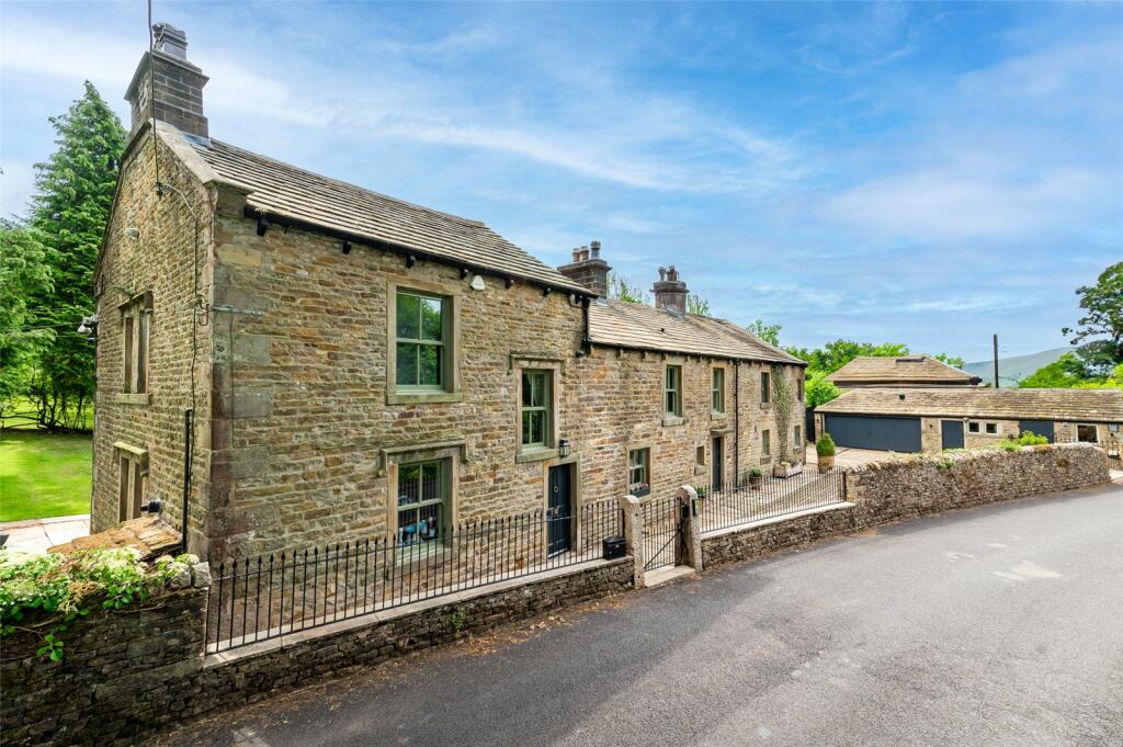 Additional image 60 of Black Moss Road, Blacko, BB9