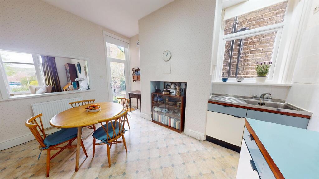 Additional image 6 of Avondale Crescent, Shipley