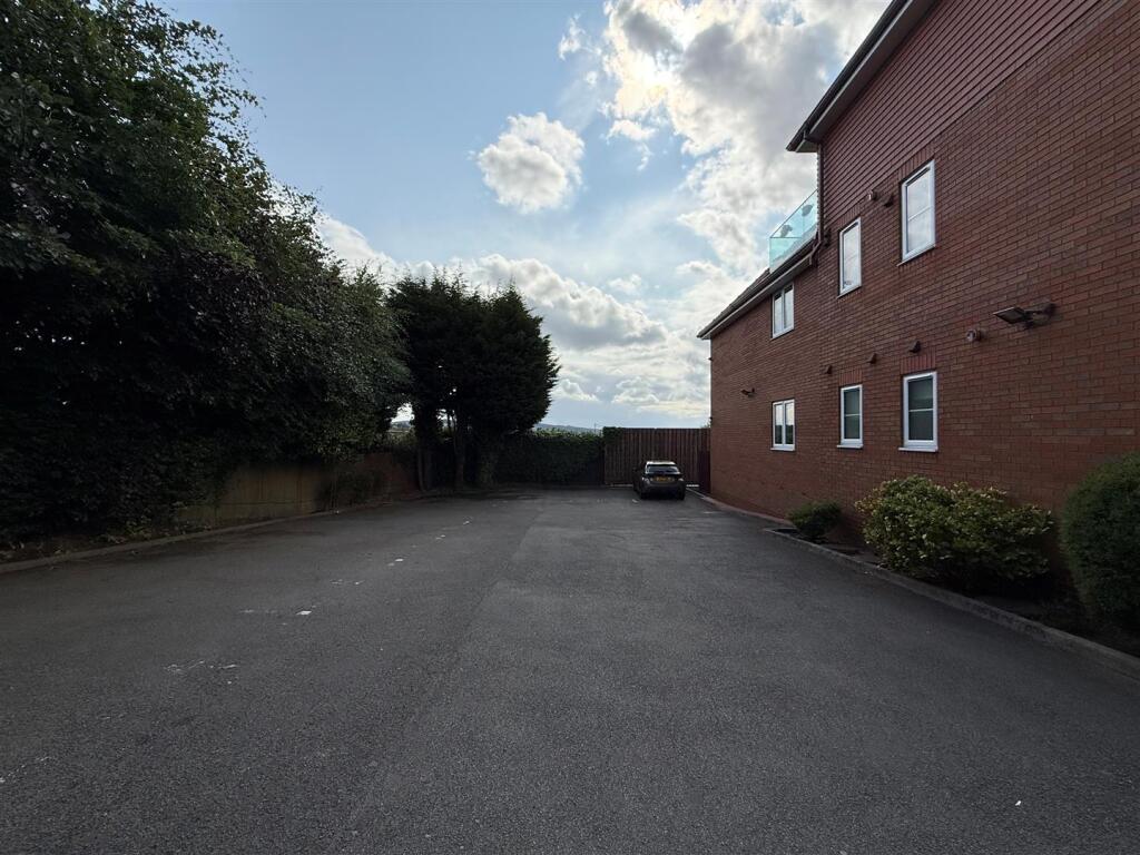 Additional image 24 of Newbury Close, Halesowen