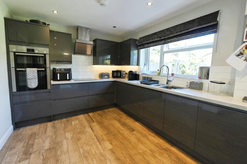 Additional image 12 of Holt Gardens, Studley, B80